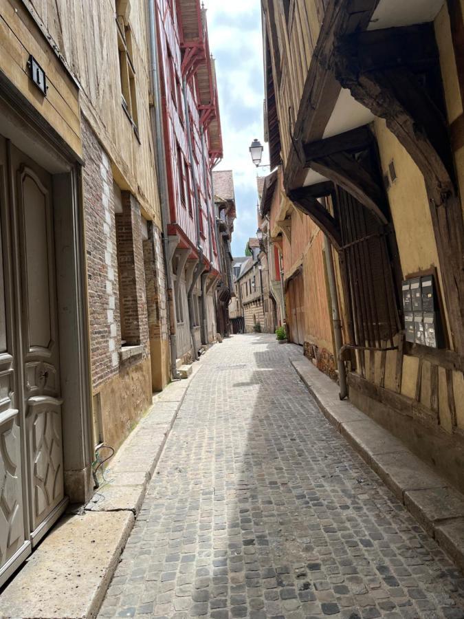 Ferienwohnung Coeur De Bouchon Troyes Exterior foto